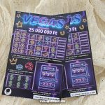 vegas-kaparos-sorsjegy-egyedi-ajandek-penz-szuletesnap-atadas-otletes-kreativ-utazas-szuletesnap-evfordulo