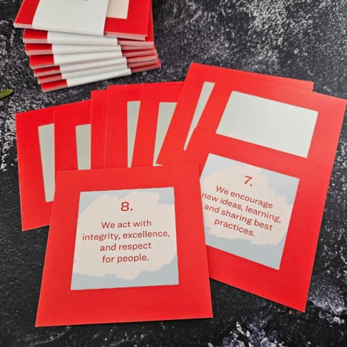 egyedi kaparos tombola sorsjegy kartya vallalat ceg bolt kollega rendezveny est otlet