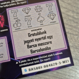 barcelona focimaccsjegy elmenyajandek atadas otletesen kreativan stilusosan egyedi kaparos sorsjegy ajandek 19