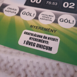 unicum targy ajandek atadas otletesen kreativan stilusosan egyedi kaparos sorsjegy ajandek
